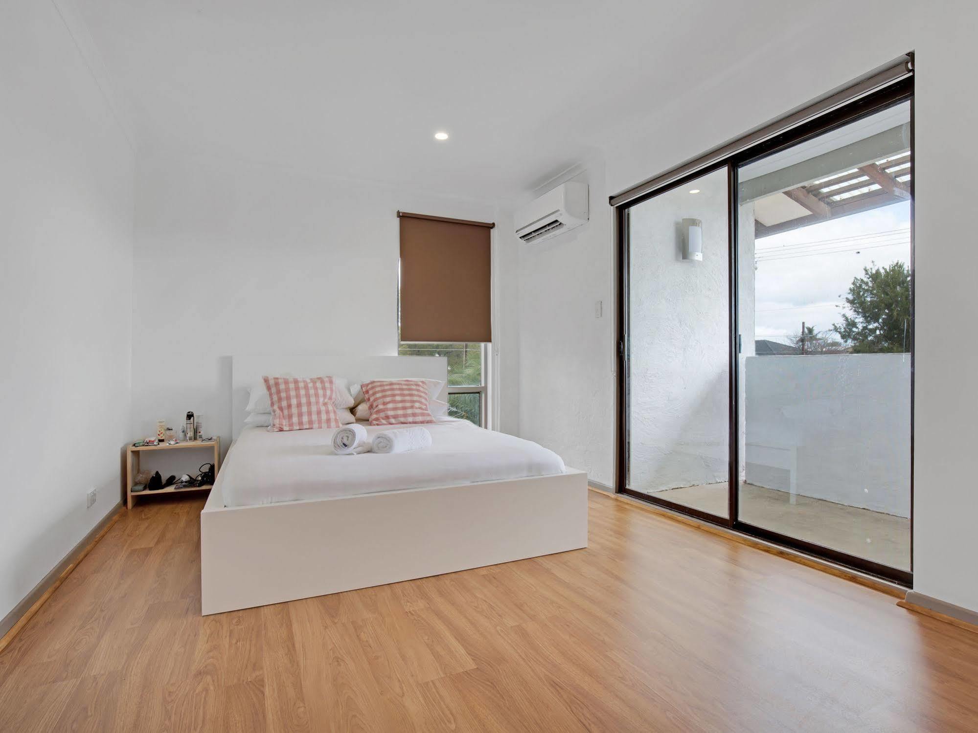 Adelaide Holiday Homes Экстерьер фото